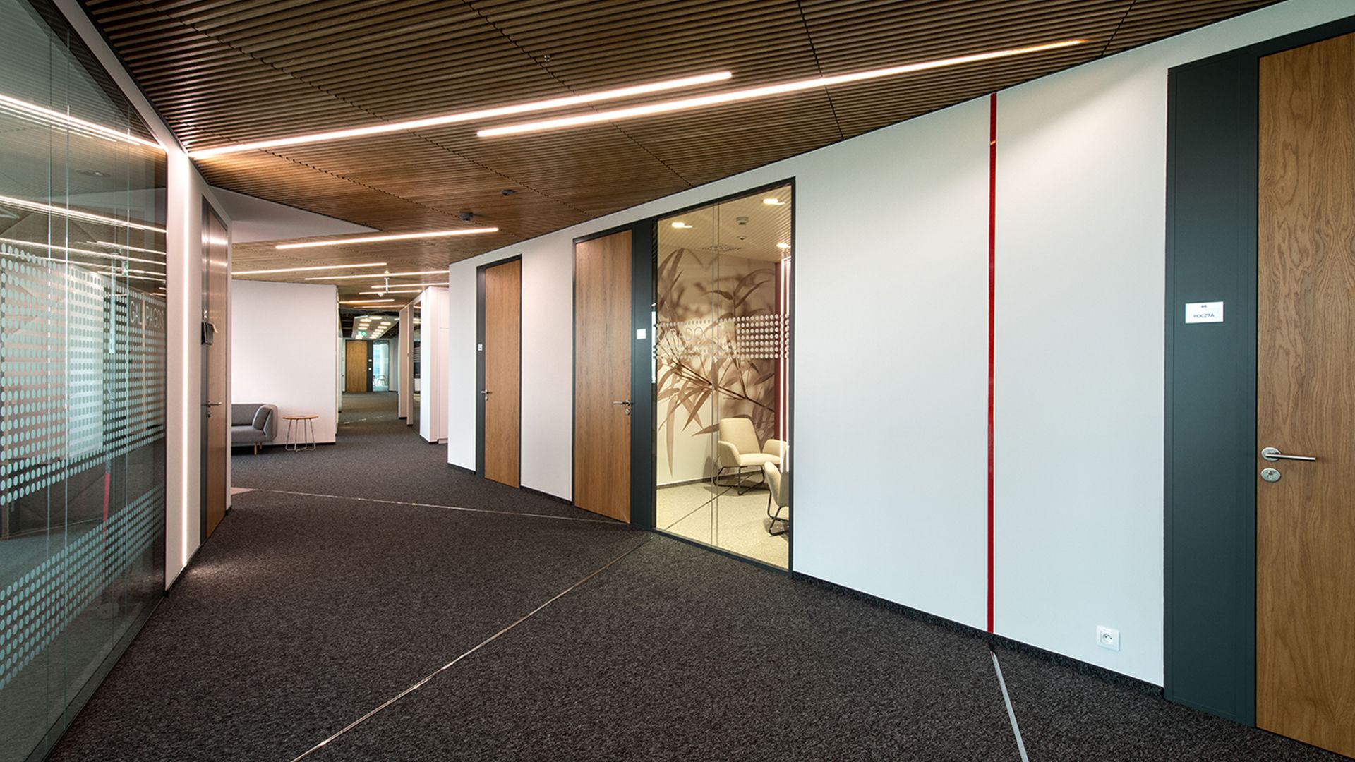 Kreativa - interior design for the Atradius office in Warsaw, hall