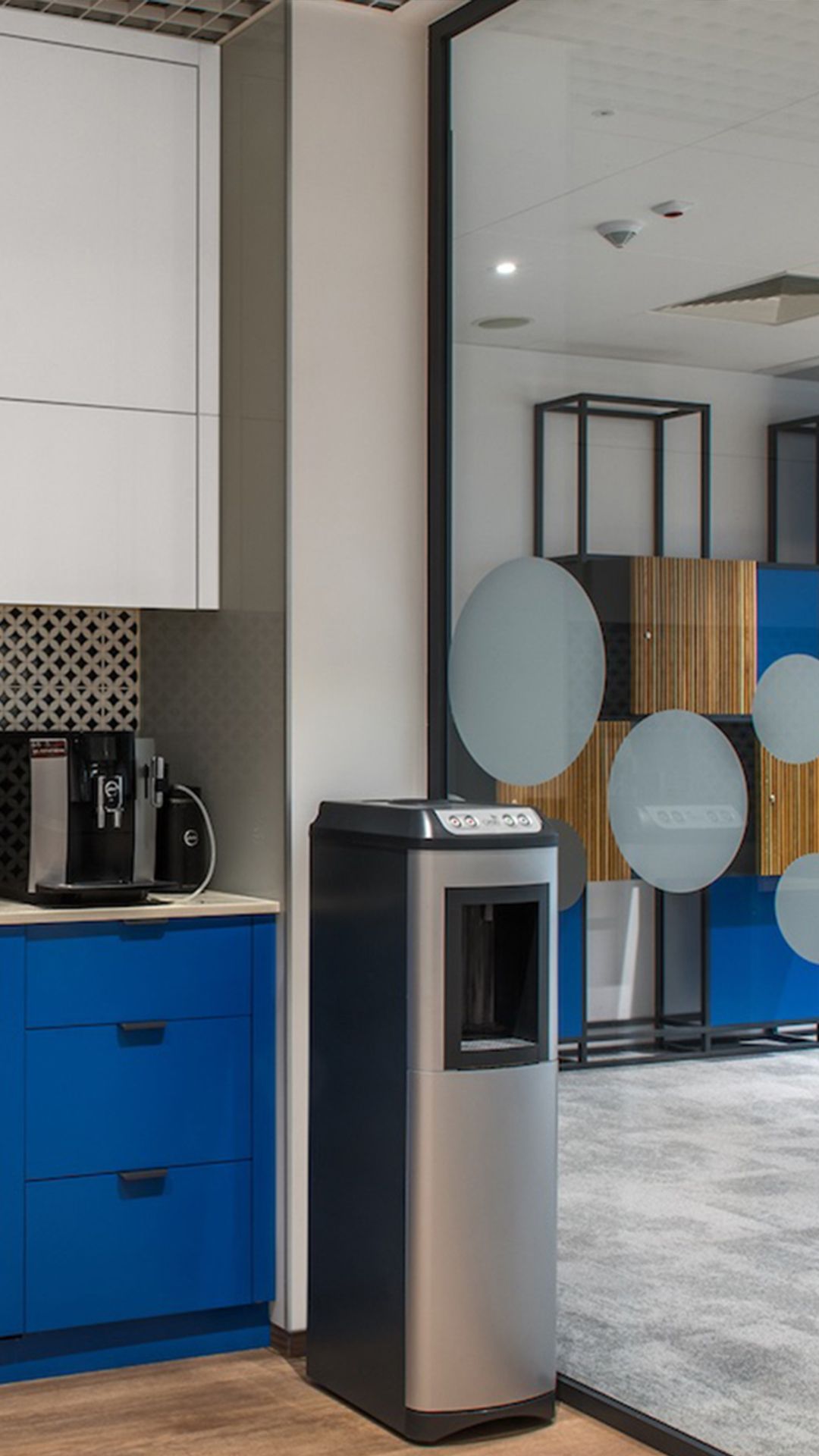 Kreativa - interior design for Hasbro's office in Warsaw, open space kitchenette