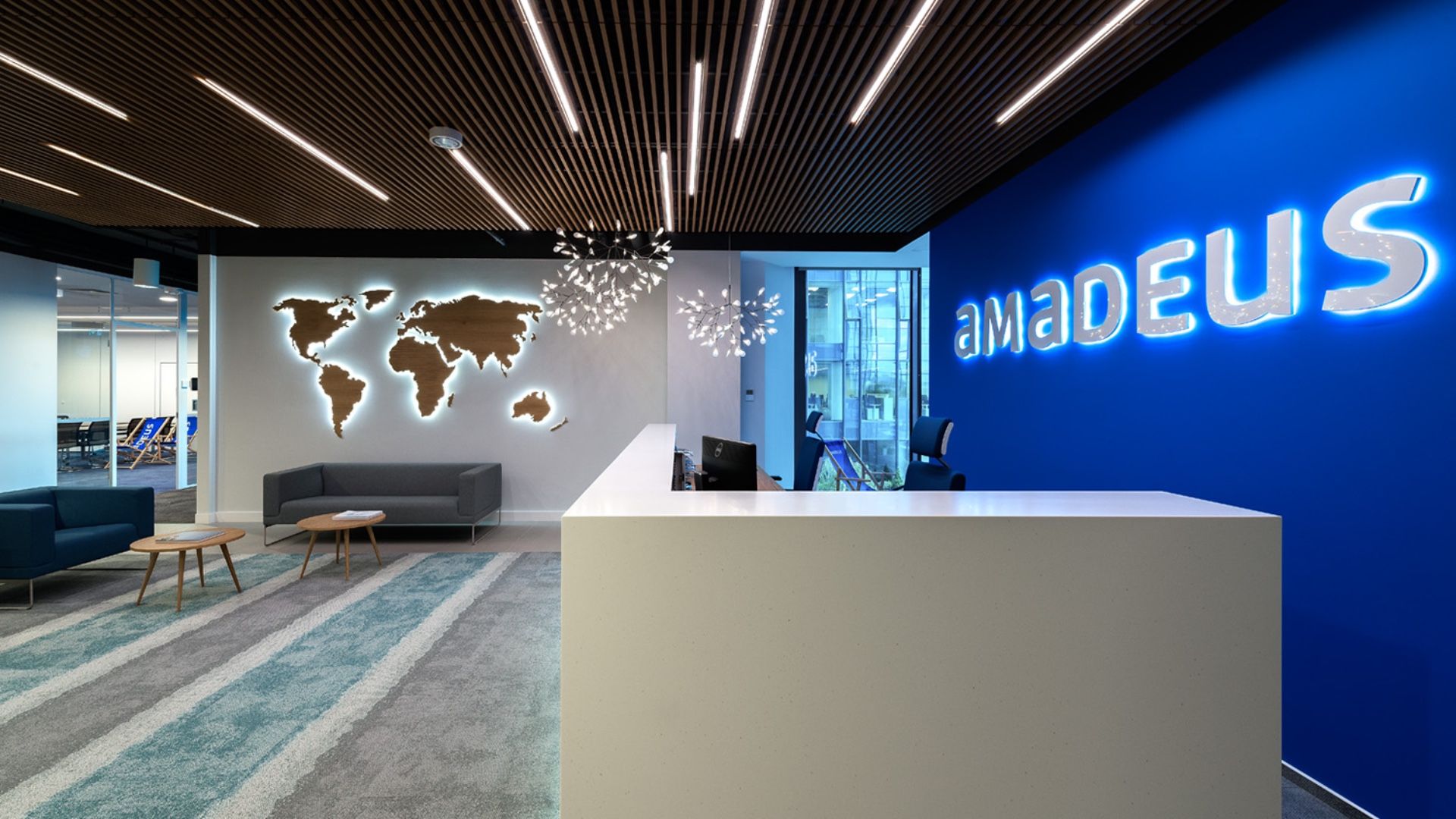 Kreativa - interior design for an office at a Amadeus in Warsaw, reception with a waiting room 